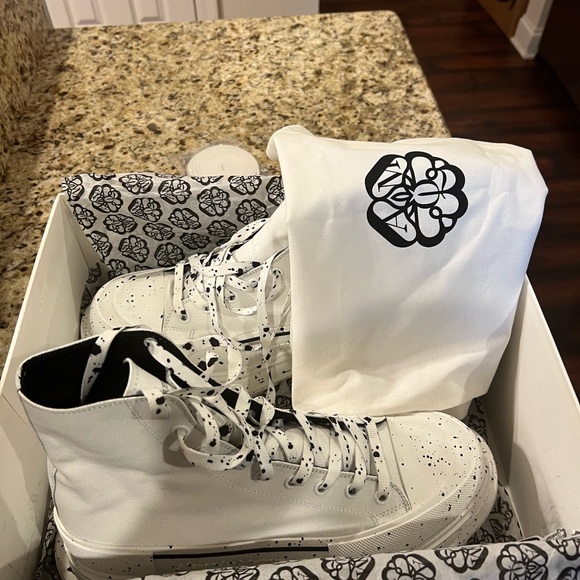 Alexander McQueen Boots white/black Size 46  US size 13